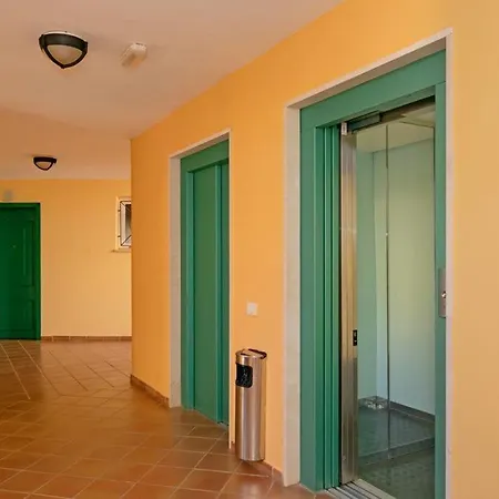 Apartamento First Line Luxury Parque Tropical Dracaena *