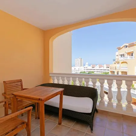 Appartement First Line Luxury Parque Tropical Dracaena Los Cristianos (Tenerife)