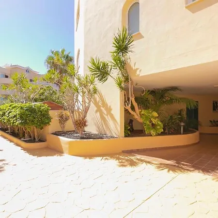 First Line Luxury Parque Tropical Dracaena Appartement