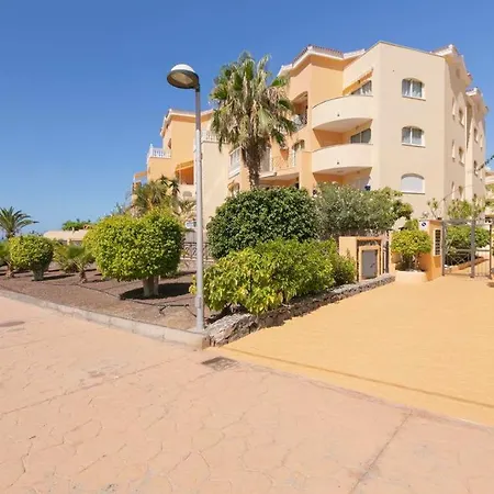 First Line Luxury Parque Tropical Dracaena Appartement *