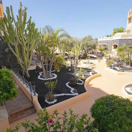 First Line Luxury Parque Tropical Dracaena Appartement