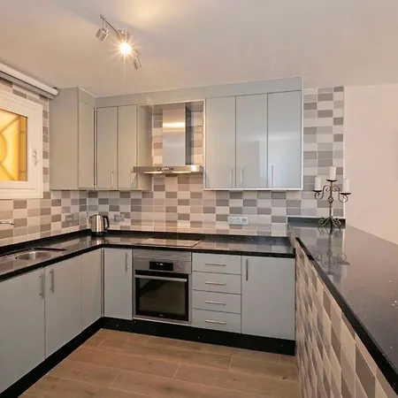 First Line Luxury Parque Tropical Dracaena Appartement *